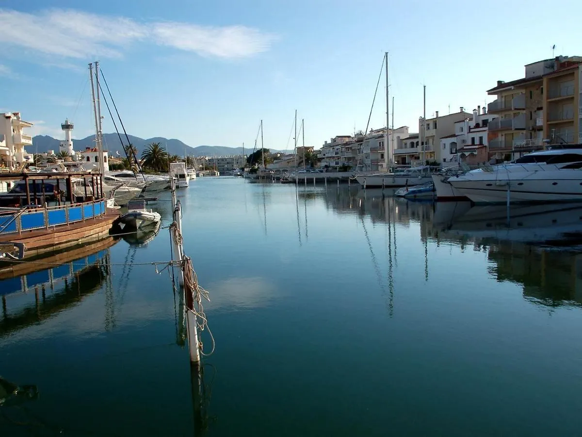 Pierre & Vacances Empuriabrava Marina 0*,  Hiszpania